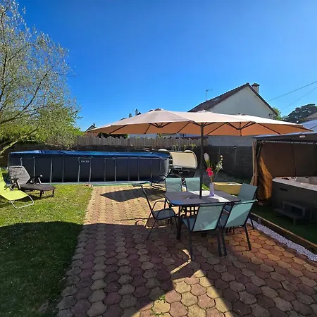 T2 Confortable - Piscine Et Jacuzzi Homestay